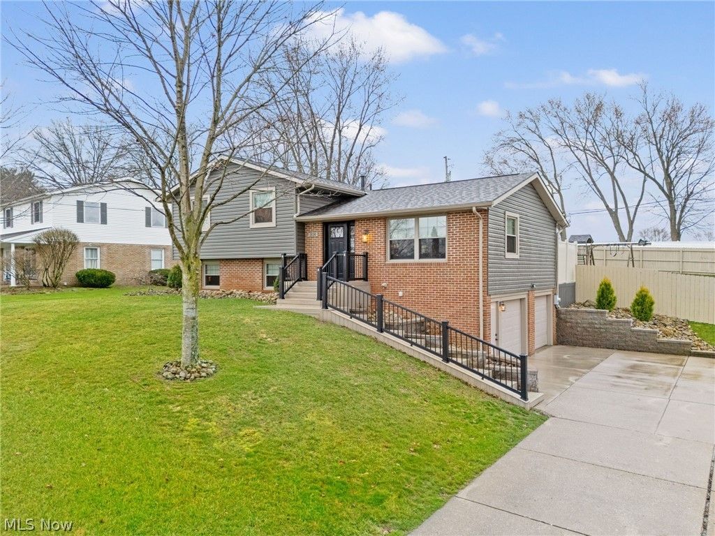 Photo of 2120 Edmar Street, Louisville, OH 44641 (MLS # 5192657)