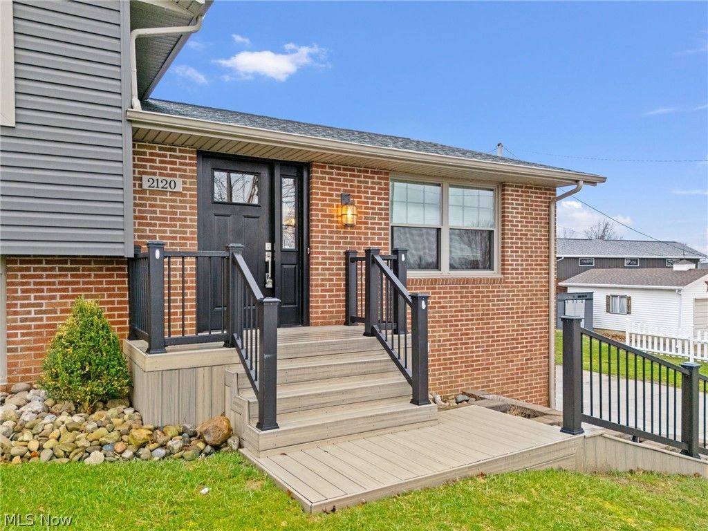 Photo of 2120 Edmar Street, Louisville, OH 44641 (MLS # 5192657)