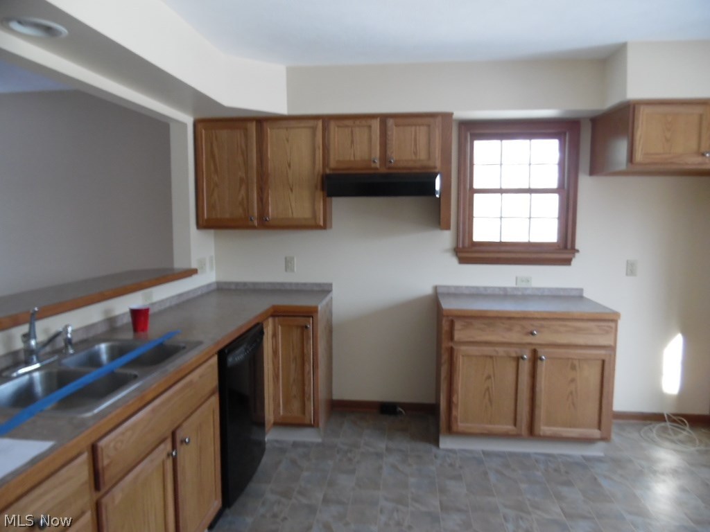 Robin Rdg Condos Ph L 50 - Residential