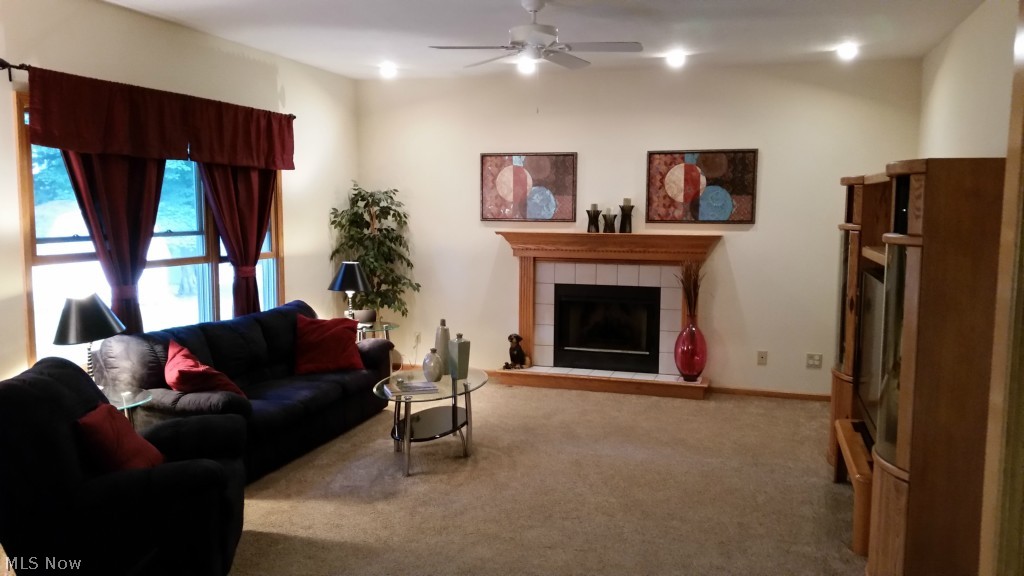 OaklawnEst RE PLAT Lot 25 All - Residential