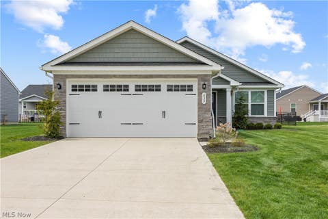 Homes For Sale - 639 Apple Ridge Drive<br/> Elyria, OH 44035