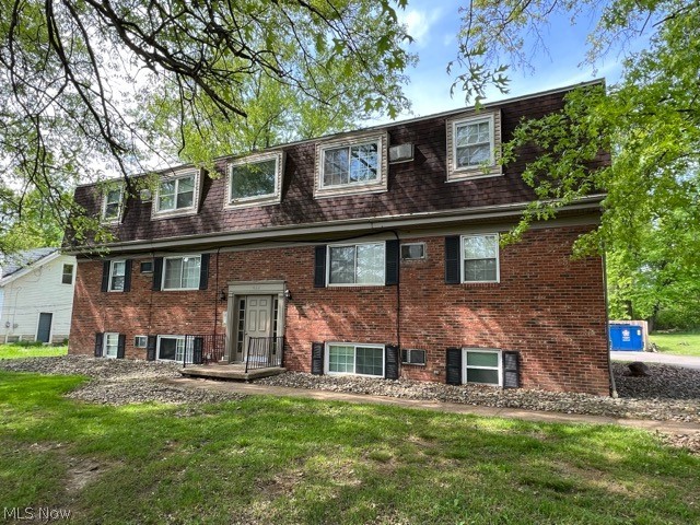 Attention Investors! Professionally managed. Owner purchased over 7 years ago and updated Units! $4,285. Gross Monthly income! (Includes $85. avg. monthly laundry income) Tenants are on Ratio Billing and pay Water, Heat/Gas, Common Electric, Trash. Owner just pays maintenance as needed. Wont last long! Cash and strong 1031 offers only considered. All offers on Board YCAR contracts. Make contracts contingent on viewing/inspecting units. Portfolio Seller!