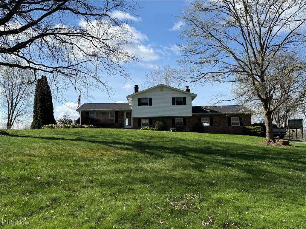8754 NE Lynnett Street, Alliance, Ohio image 1