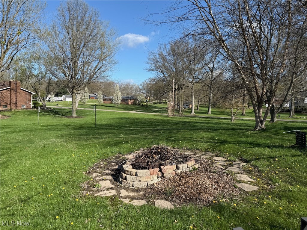 8754 NE Lynnett Street, Alliance, Ohio image 4