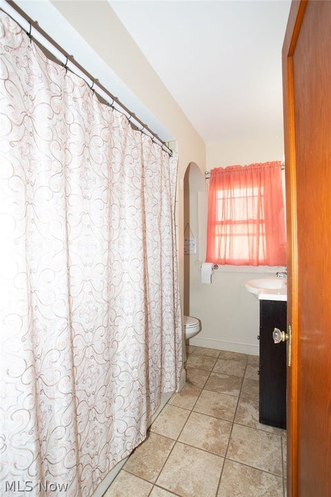 Tiny photo for 213 Como Street, Struthers, OH 44471 (MLS # 5215378)