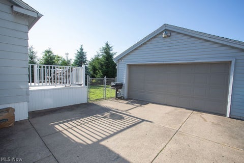 Tiny photo for 213 Como Street, Struthers, OH 44471 (MLS # 5215378)