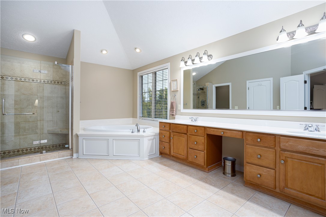 242 Meadow Oaks Trail, Medina, Ohio image 23