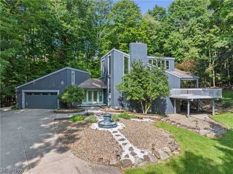 Tiny photo for 1049 N Medina Line Road, Akron, OH 44333 (MLS # 5240222)