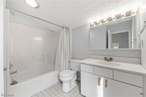Tiny photo for 1049 N Medina Line Road, Akron, OH 44333 (MLS # 5240222)