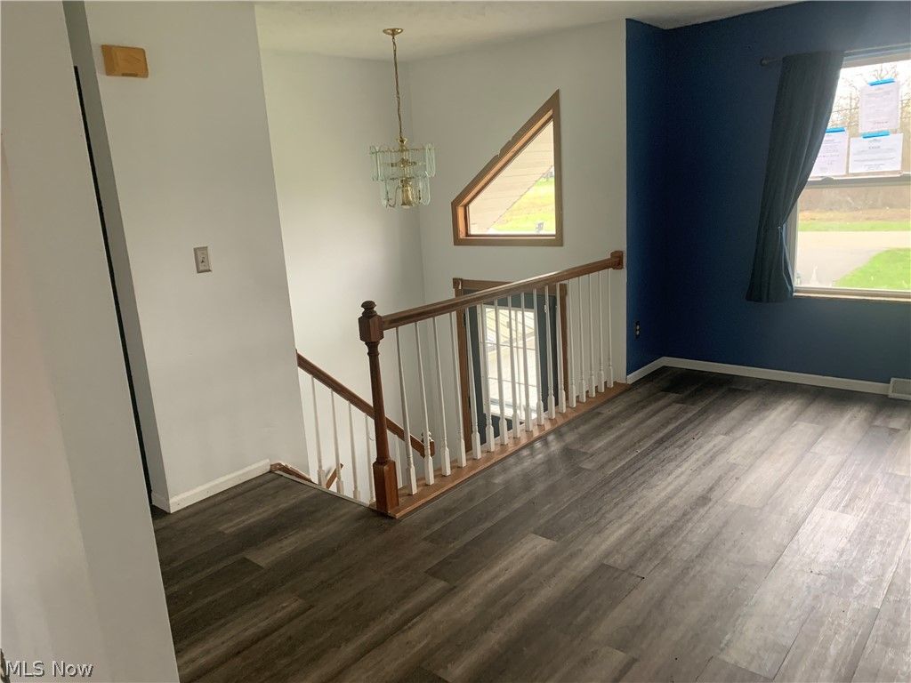 Photo of 238 Raymond Avenue NW, Warren, OH 44483 (MLS # 5202728)