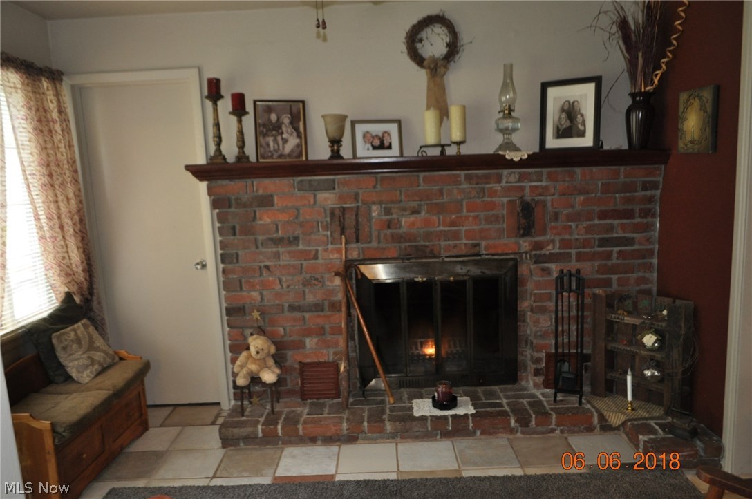 Bradley Flooms Add 02 - Residential