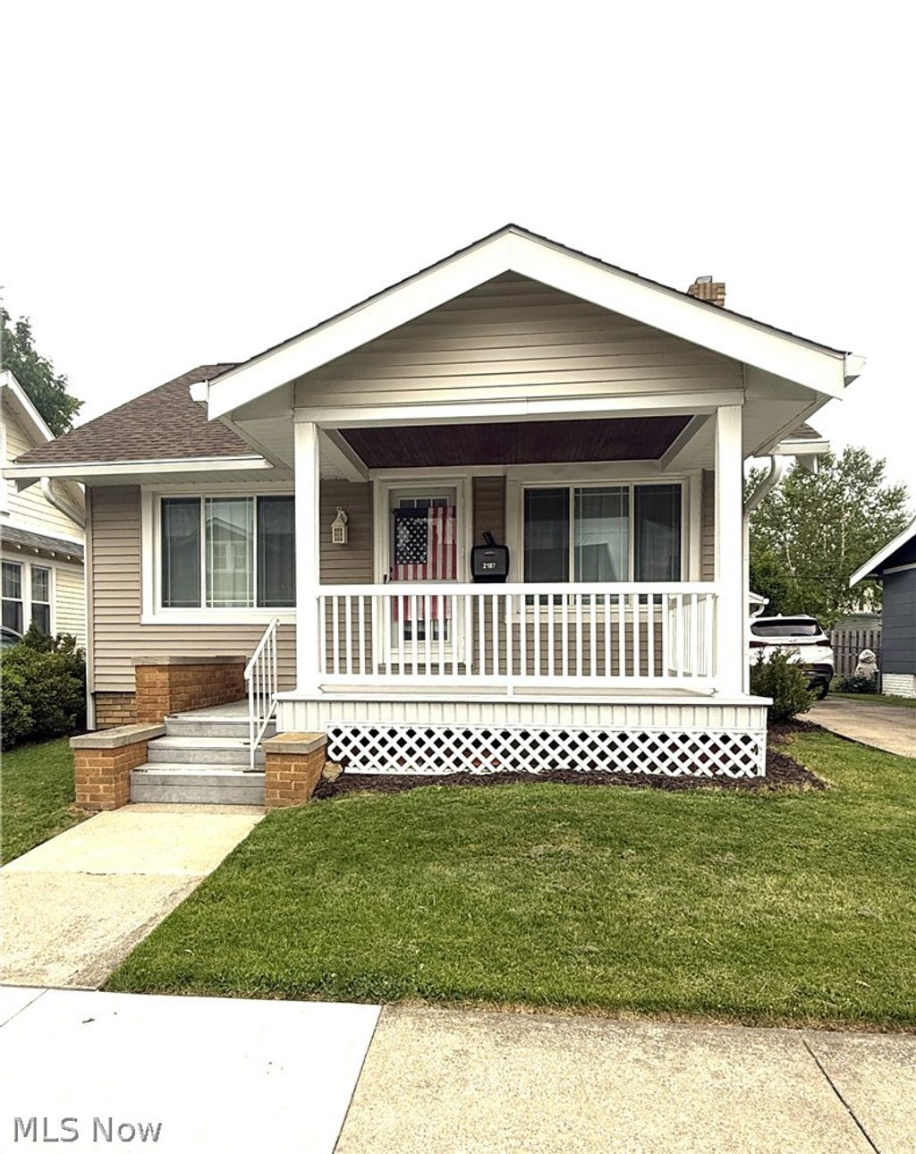Photo of 2187 Olive Avenue, Lakewood, OH 44107 (MLS # 5222230)
