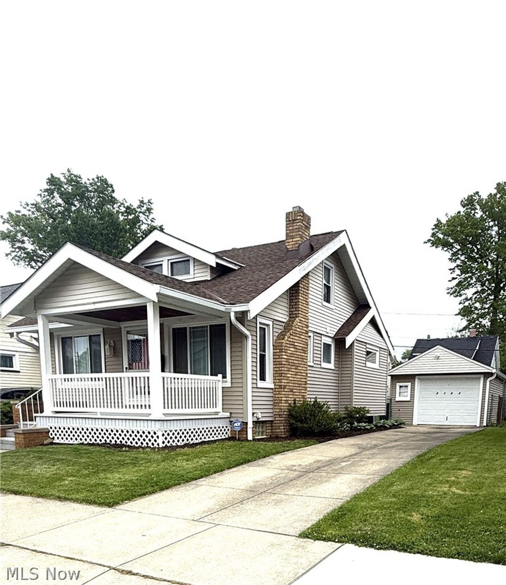 Photo of 2187 Olive Avenue, Lakewood, OH 44107 (MLS # 5222230)
