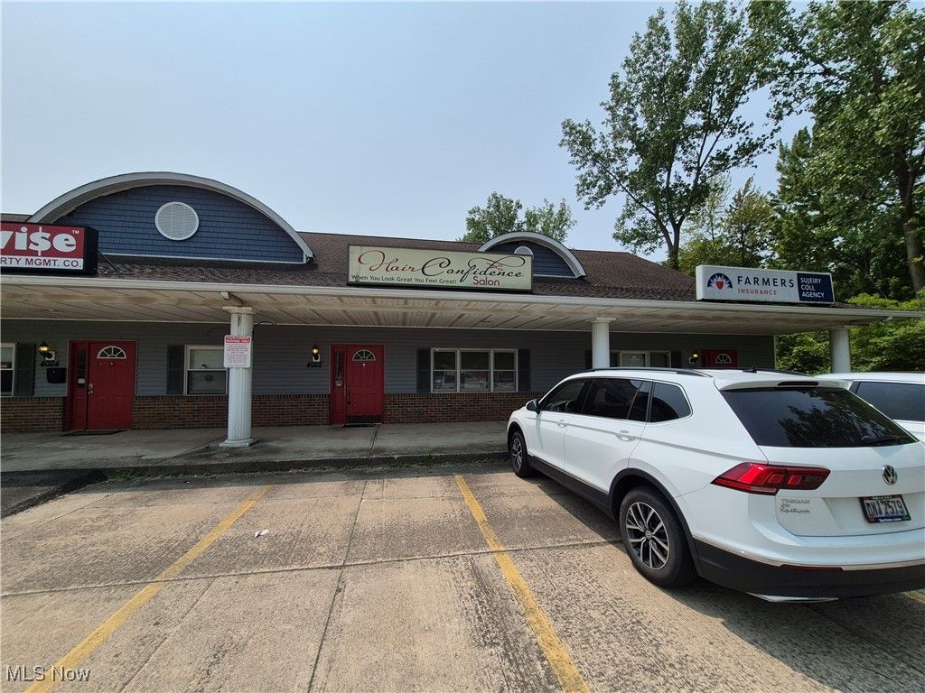 Photo of 4022 Colorado Avenue, Sheffield Village, OH 44054 (MLS # 5177677)