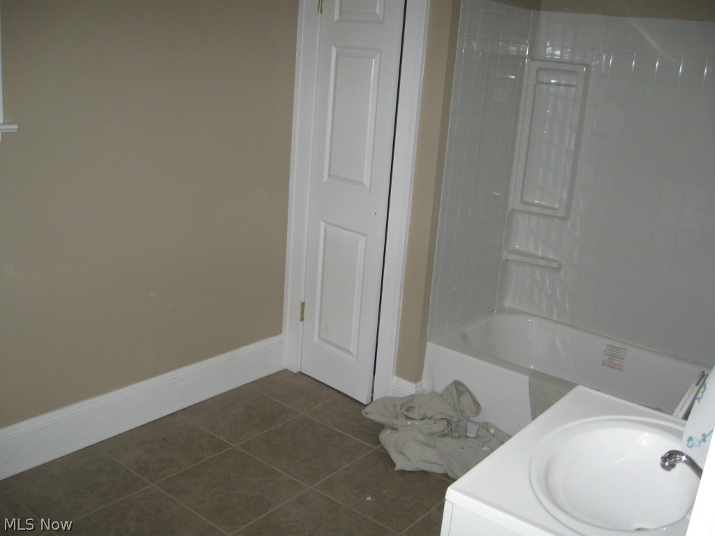 Meadowbrook - Residential Lease