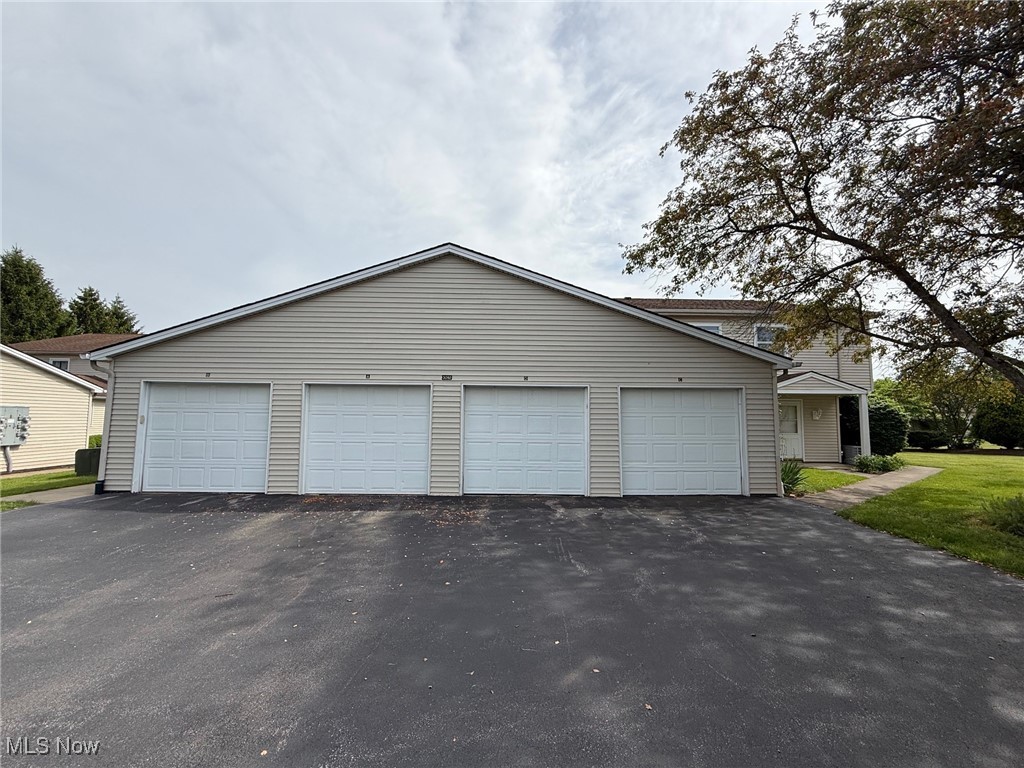 3092 Ivy Hill Circle #D, Cortland, Ohio image 28
