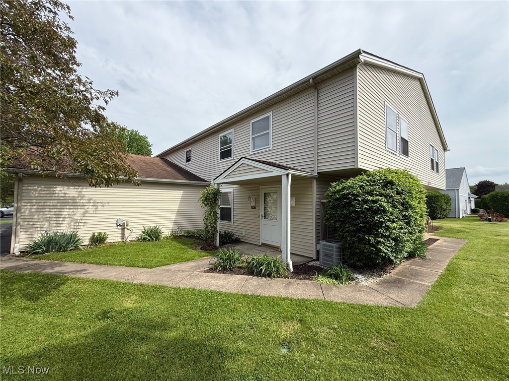 3092 Ivy Hill Circle #D, Cortland, Ohio image 2