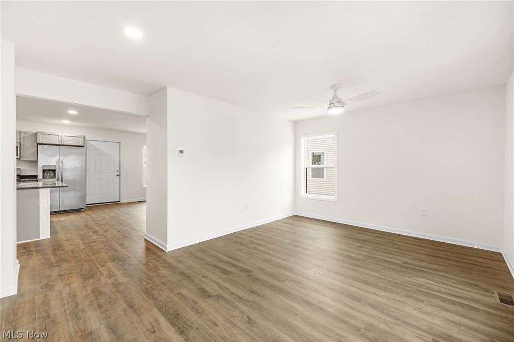 Photo of 1334 Hazelwood Ave, Akron, OH 44305 (MLS # 5198606)