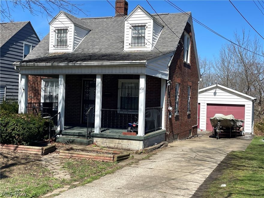 Online Real Estate Auction
414 E LA CLEDE AVE YOUNGSTOWN OH 44507
(market street to west on La Clede)

Brick cape code 950 SF built in 1950, 2 bedroom 1.5 bath, newer roof, forced air furnace and air conditioning, eat in kitchen, newer.  Newer windows, large front porch, rear deck, deep backyard, single car detached garage with raised foundation.  Excellent well maintained low maintenance home home.  Newer HVAC and electrical.  Annual taxes $498.

Terms: 10% buyers fee added to high bid price, 30 days close upon confirmation, $5000 deposit. Closing at Safeguard Title.  Buyer is guaranteed clear , free, marketable title at closing with no liens.  Mahoning County Probate Case #2024ES0732 James Presley

Note: where we are processing the contents for auction.  Some clean up required as home has been sitting. Excellent investment opportunity.  Call any licensed agent to view the property.