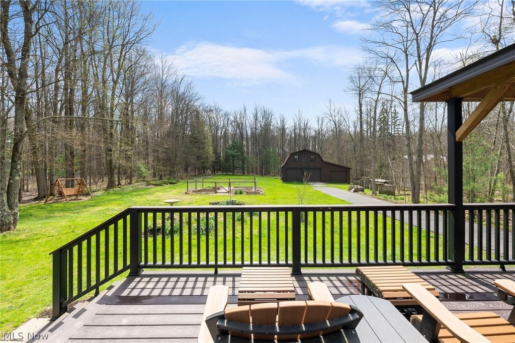 Photo of 12435 Pearl Road, Chardon, OH 44024 (MLS # 5201410)