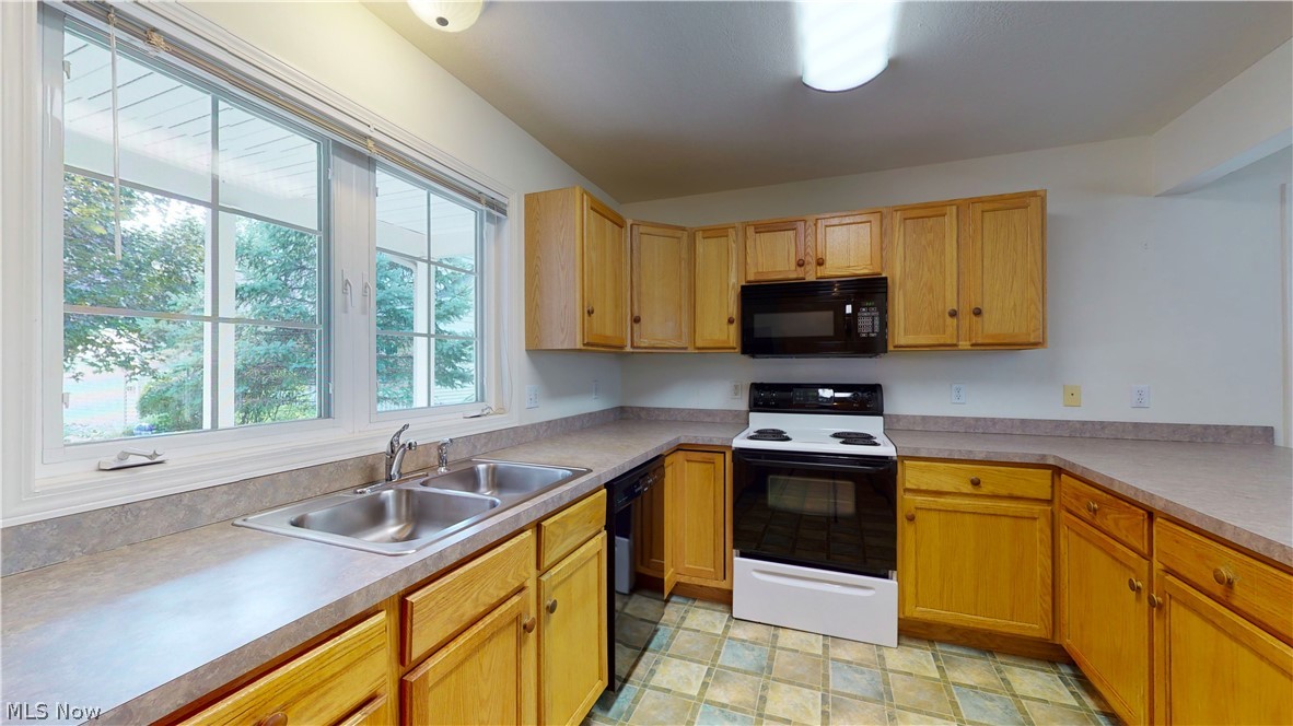 Cottage Gate Condo - Residential