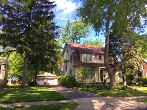 Photo for 1564 Maple Road