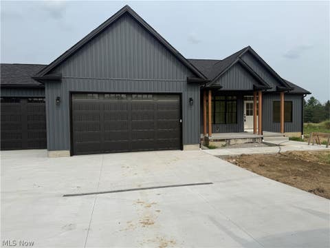 Homes For Sale - 1095 Albright Mckay Road<br/> Brookfield, OH 44403