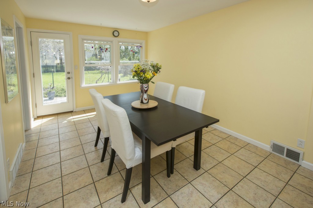 Harold J Whites 01 - Residential