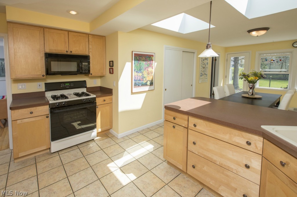 Harold J Whites 01 - Residential