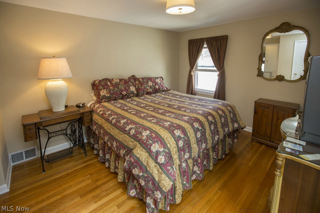 Harold J Whites 01 - Residential