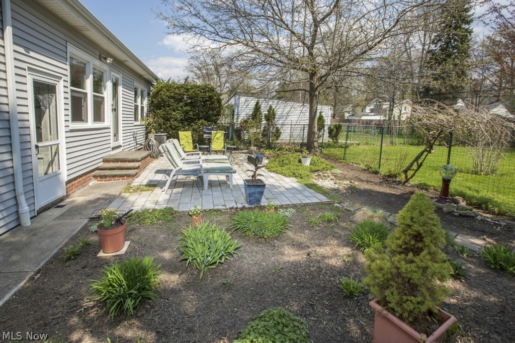 Harold J Whites 01 - Residential