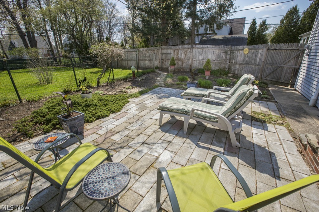 Harold J Whites 01 - Residential