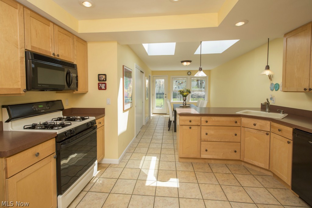 Harold J Whites 01 - Residential