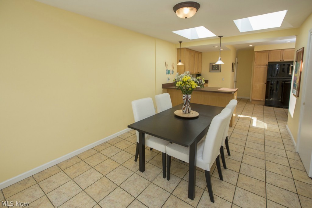 Harold J Whites 01 - Residential