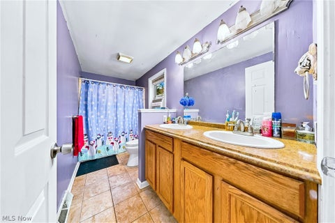 Tiny photo for 605 Oriole DR, Roaming Shores, OH 44084 (MLS # 5250522)