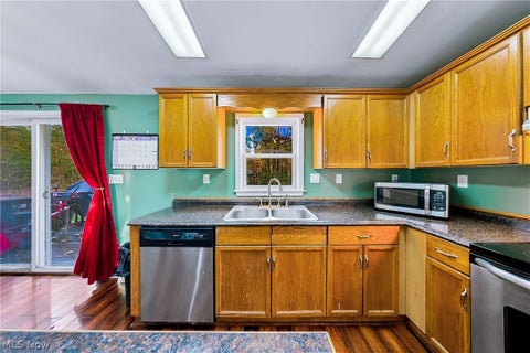Tiny photo for 605 Oriole DR, Roaming Shores, OH 44084 (MLS # 5250522)