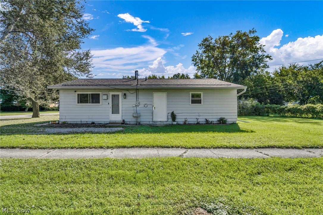 301 Warden Avenue