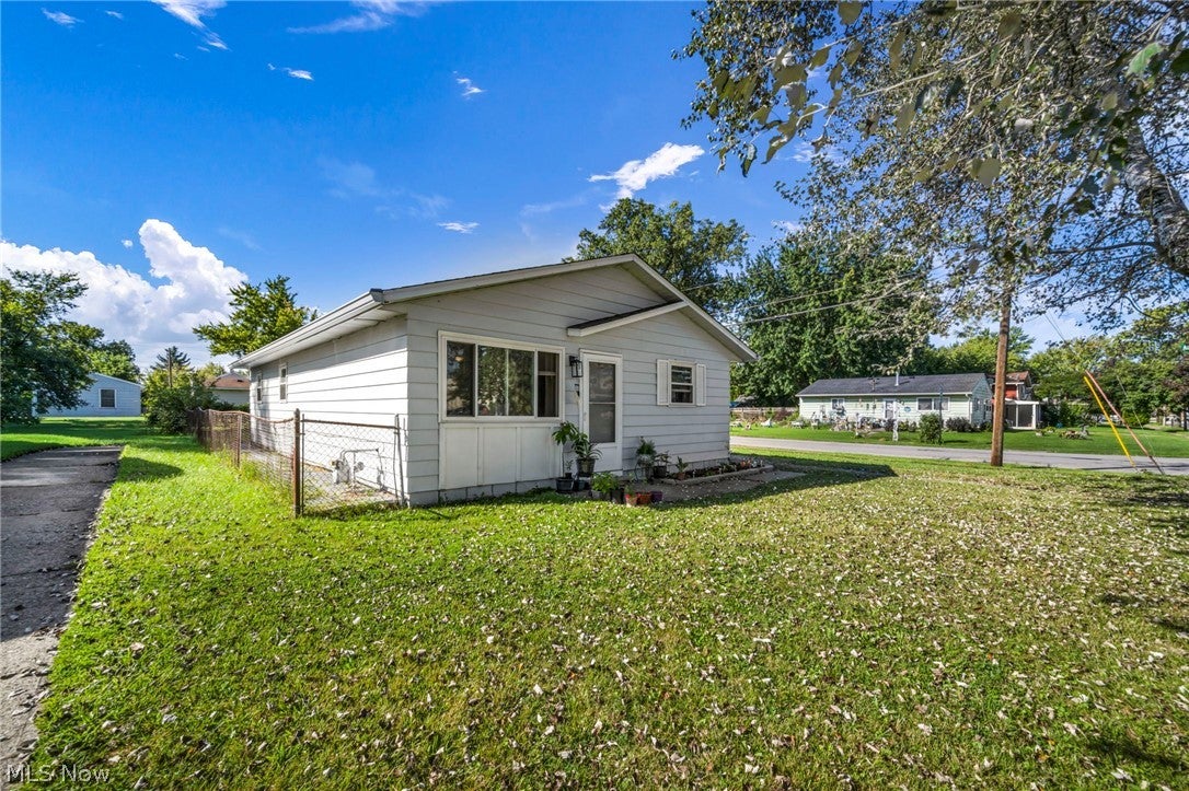 301 Warden Avenue