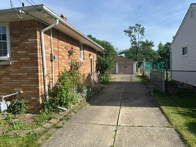 Photo of 10761 Meadowbrook Drive, Parma Heights, OH 44130 (MLS # 5216990)