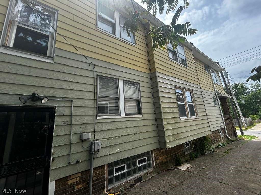 Photo of 3963 E 123rd Street, Cleveland, OH 44105 (MLS # 5225352)