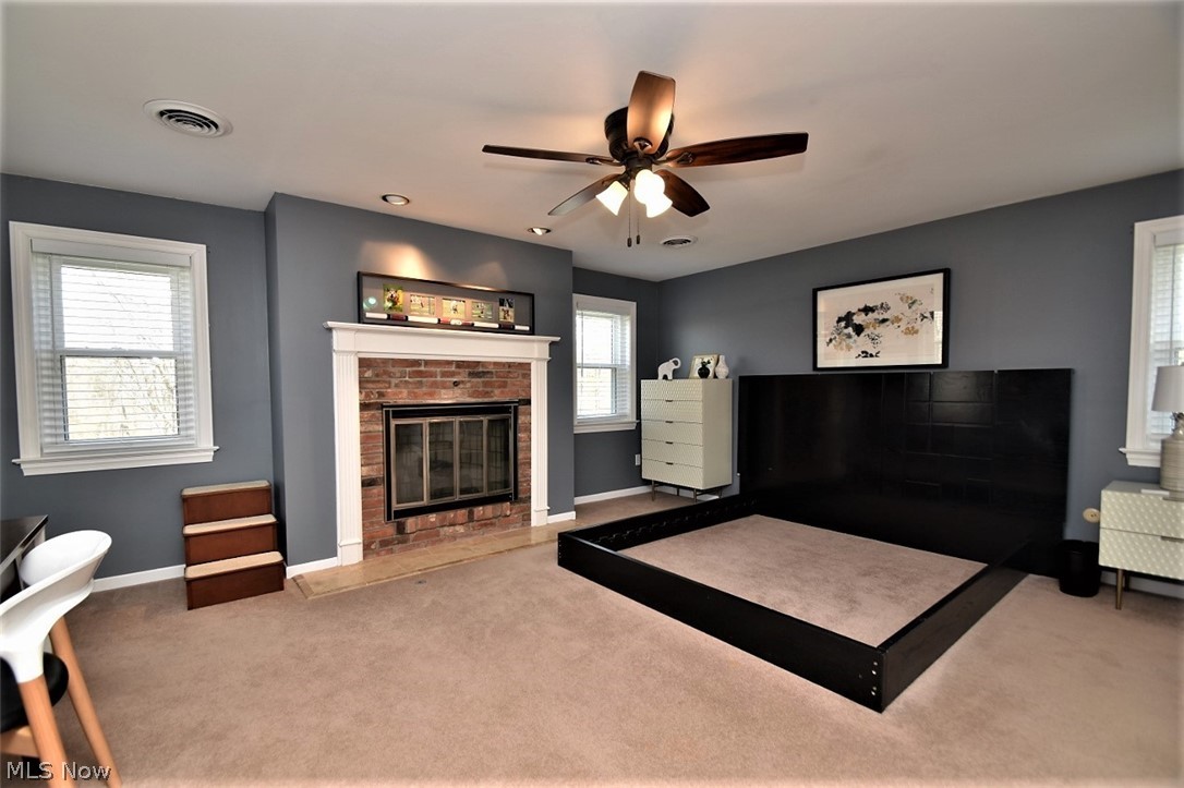 Russell 03 - Residential