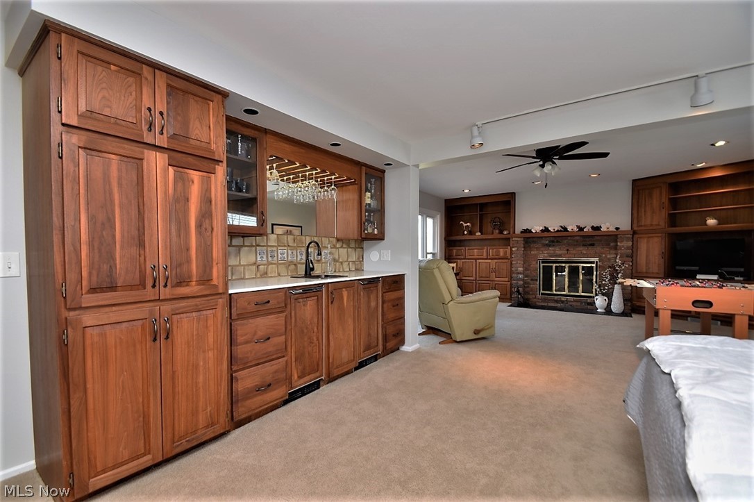 Russell 03 - Residential