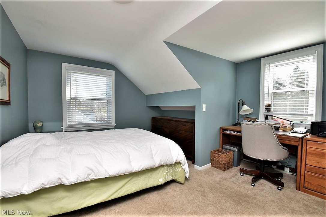 Russell 03 - Residential