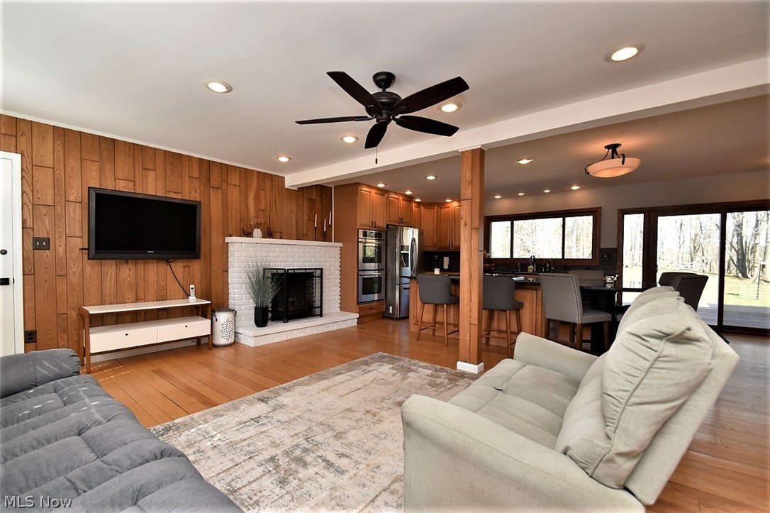 Russell 03 - Residential