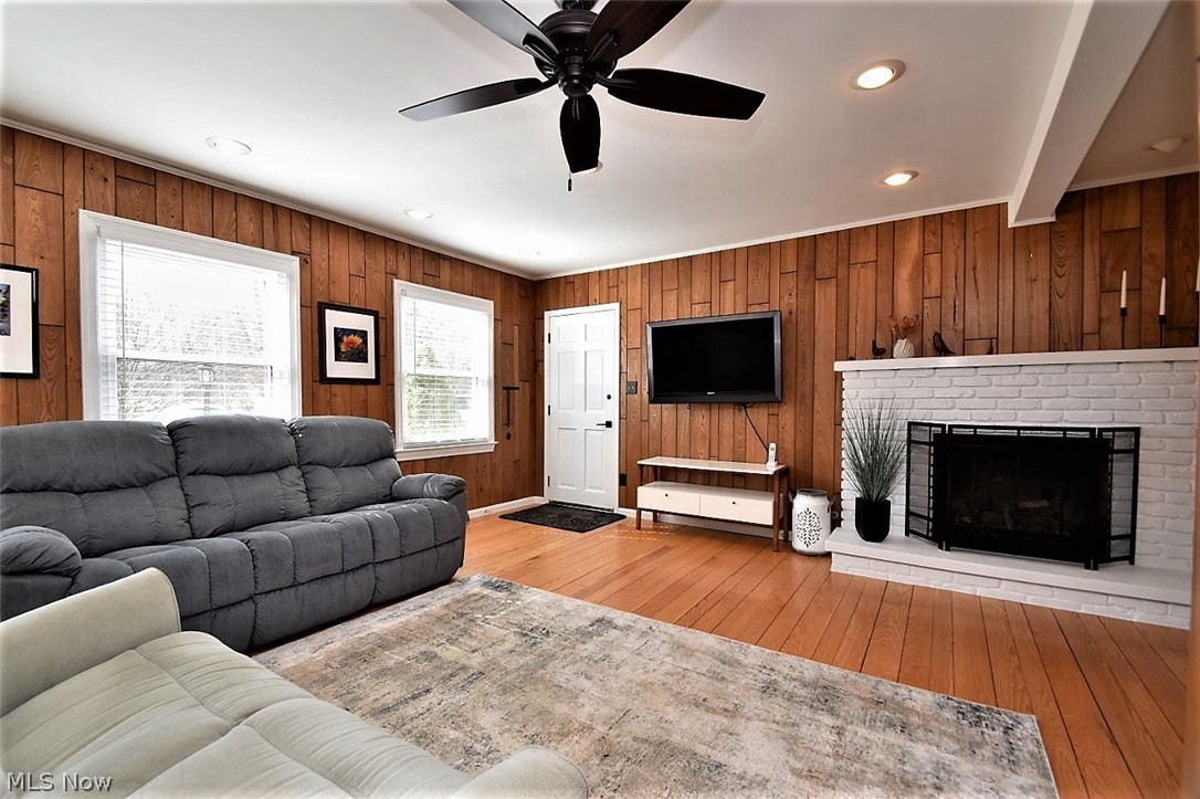 Russell 03 - Residential