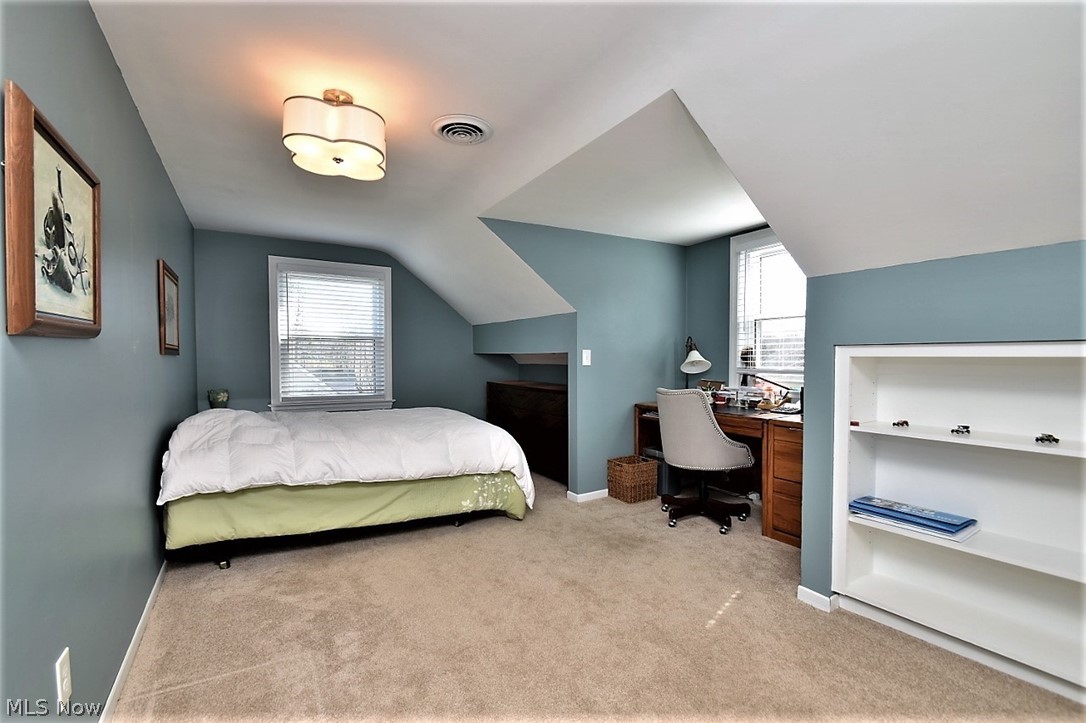 Russell 03 - Residential