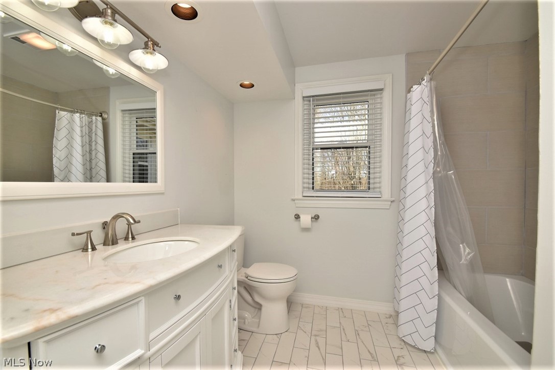 Russell 03 - Residential