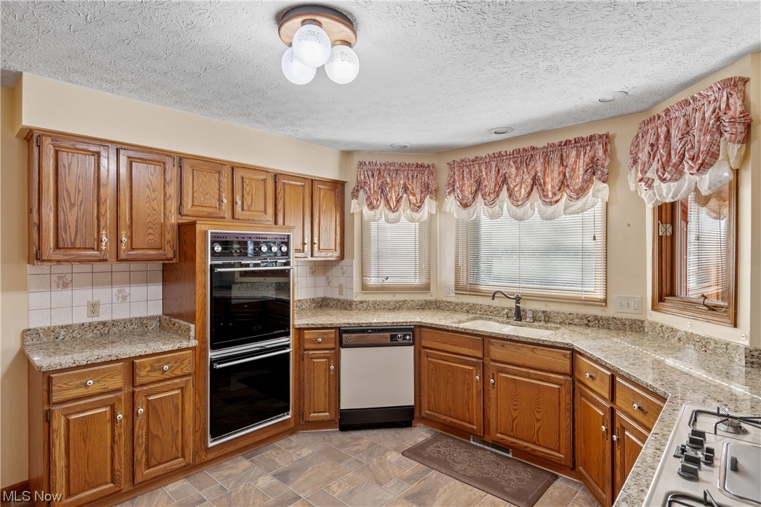 Lake Of The Woods Sub - Residential