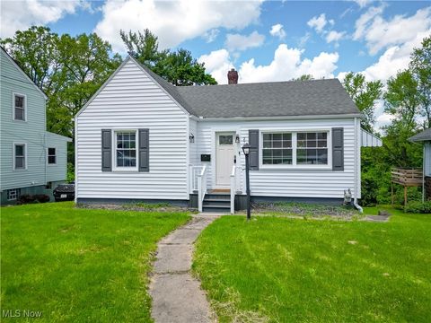 Homes For Sale - 2717 Cleveland Avenue<br/> Steubenville, OH 43952