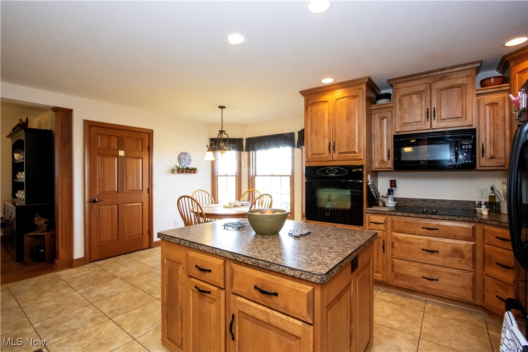 West Salem, Ohio 44287, United States, 3 Bedrooms Bedrooms, ,4 BathroomsBathrooms,Residential,Active,244137